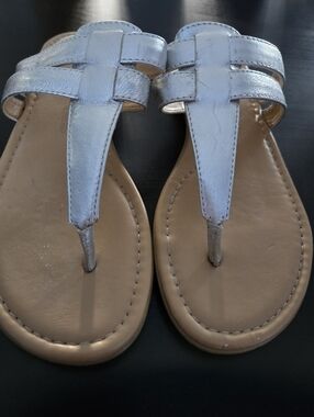Rockport Silver T-strap Flat Sandals, Size 7.5